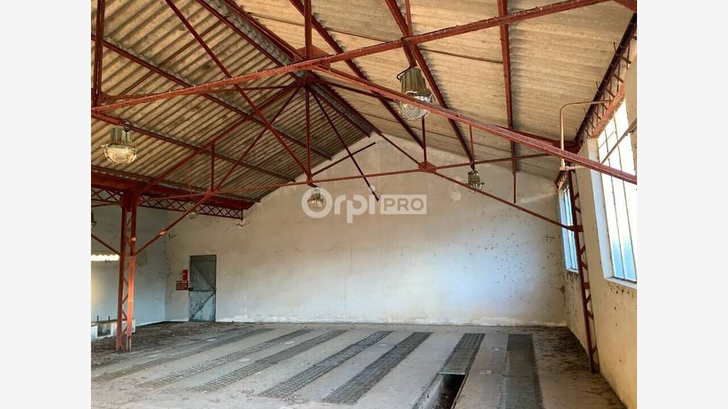 Vente ensemble immobilier 600m² à Allassac