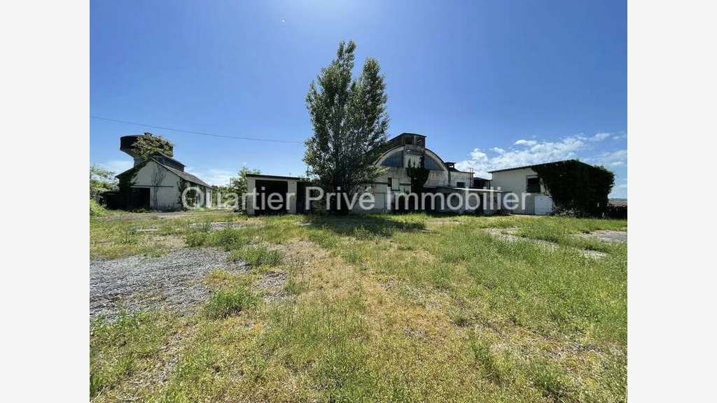 Vente friche industrielle 5600m² à Allassac