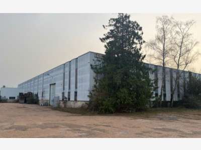 Usine dans zone industrielle