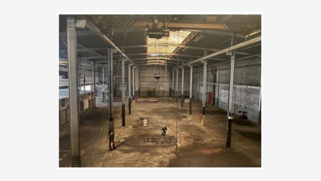 Usine dans zone industrielle