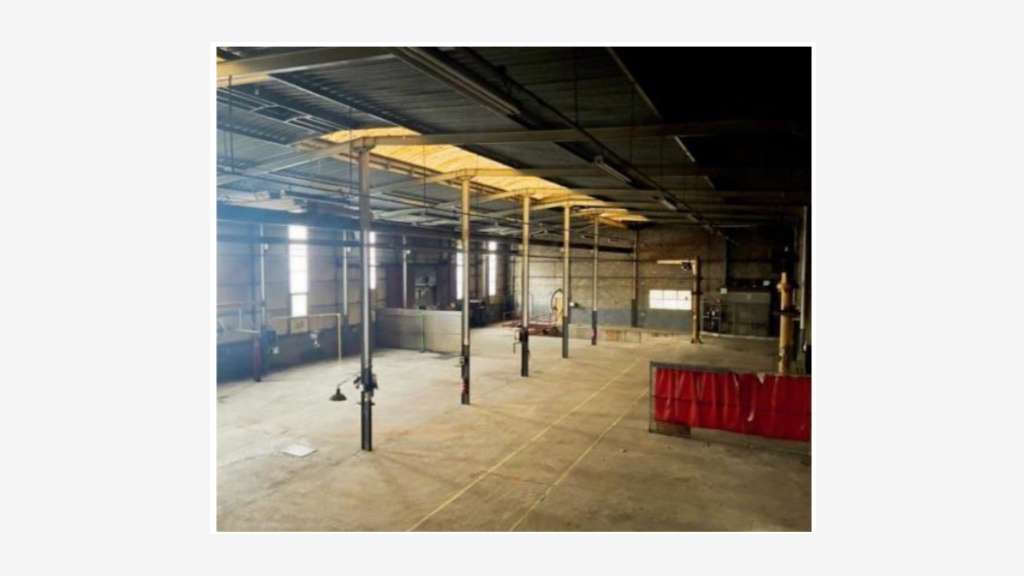 Usine dans zone industrielle