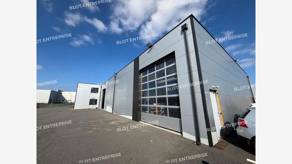 A vendre locaux d'activités 1007m² ZA Ancenis