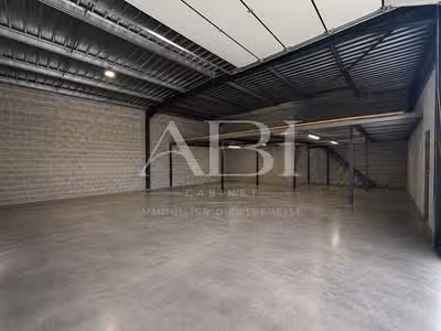 Vente bâtiment d'activité neuf aménagé Angers Sud