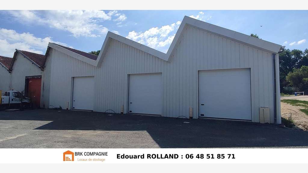 Vente local de stockage de 90m² à la Courronne