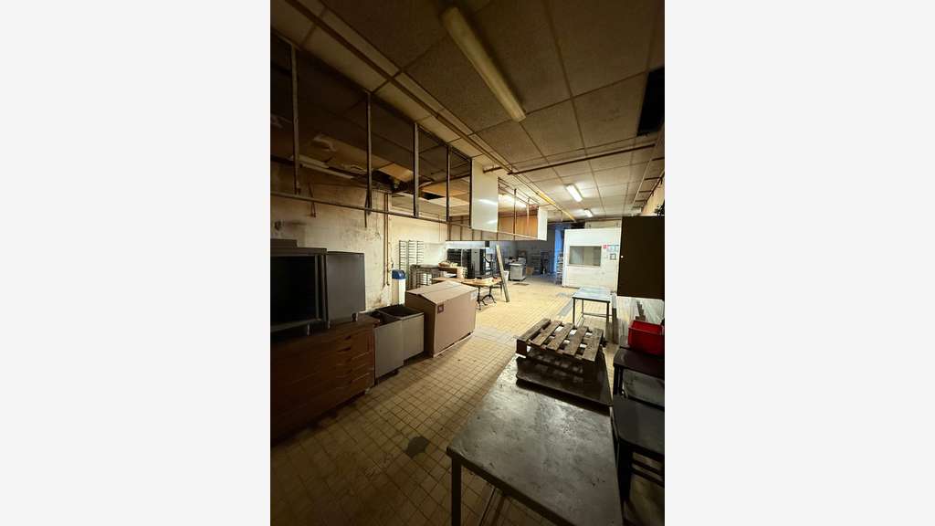 Local/bureau de 426m² à vendre à Annemasse (74)