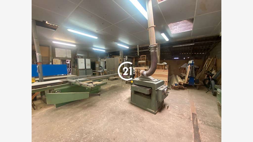 Vente local industriel de 400m² + terrain Antibes