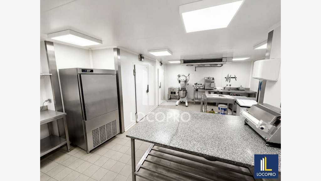 Vente ensemble professionnel de 257m² à Antibes