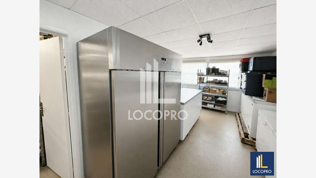 Vente ensemble professionnel de 257m² à Antibes