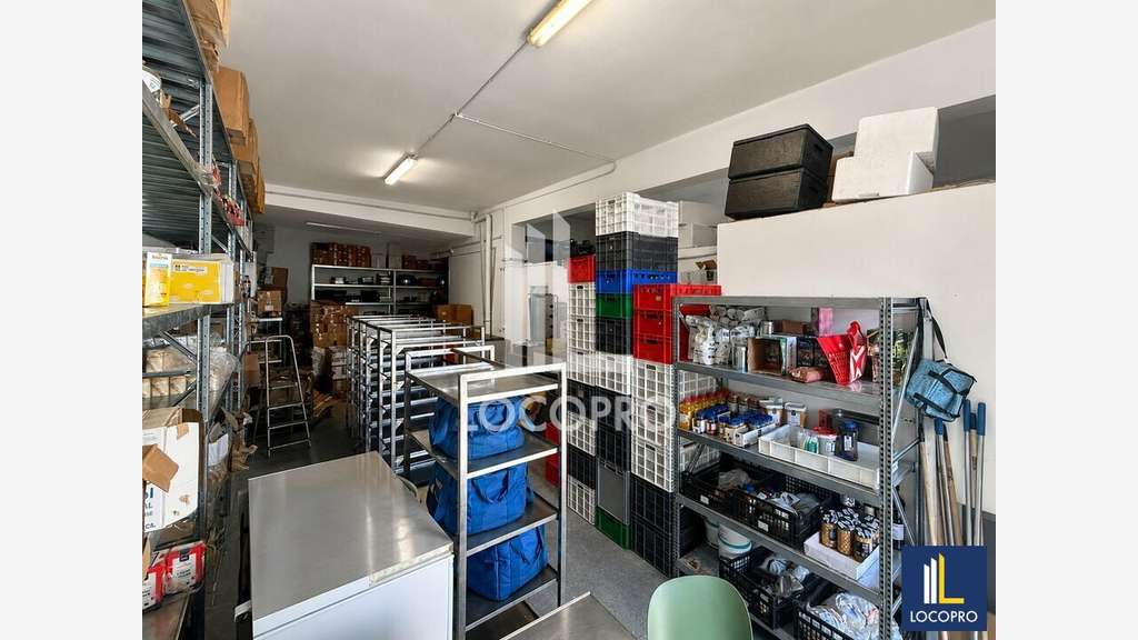 Vente ensemble professionnel de 257m² à Antibes