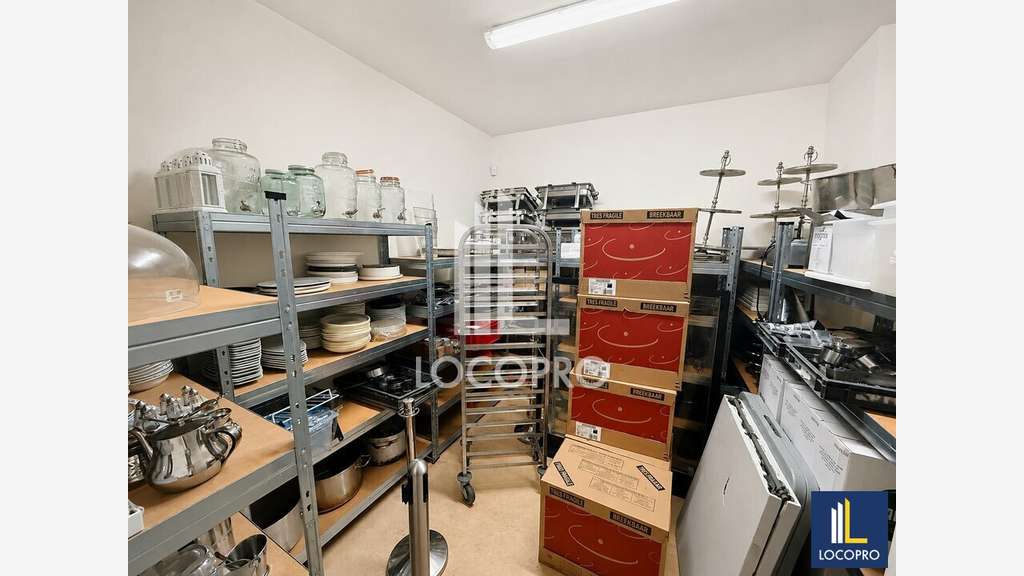 Vente ensemble professionnel de 257m² à Antibes