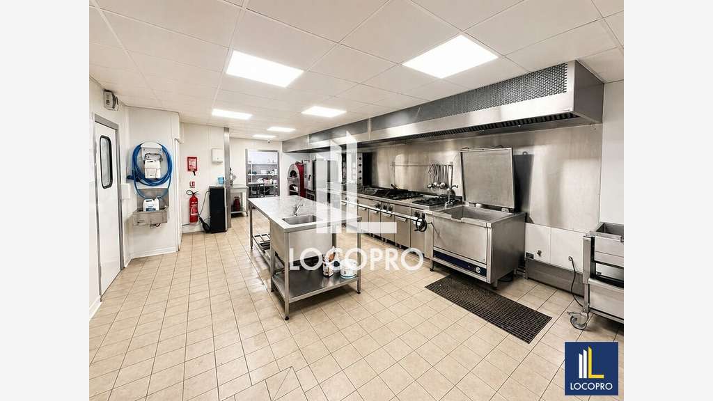 Vente ensemble professionnel de 257m² à Antibes