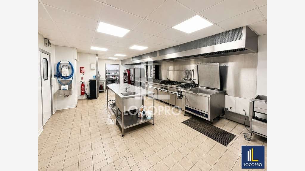 Vente ensemble professionnel de 257m² à Antibes