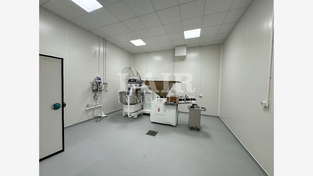 A vendre bâtiment frigorifique de 1120m² Argentan