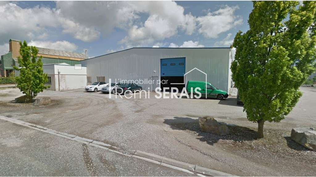 A VENDRE LOCAL D'ACTIVITE DE 1 120 m² - TRUN