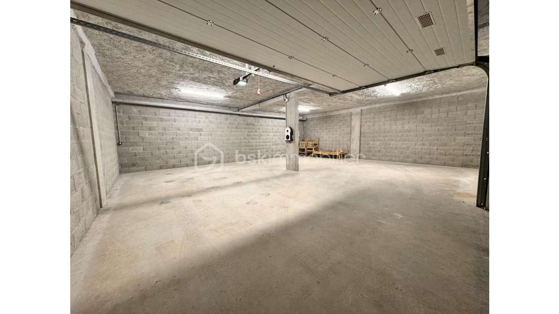 Local de stockage 90m² à vendre à Argonay 