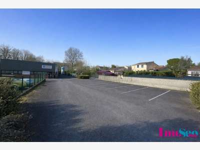 Entrepôt 500m² à vendre à Artigues-près-Bordeaux