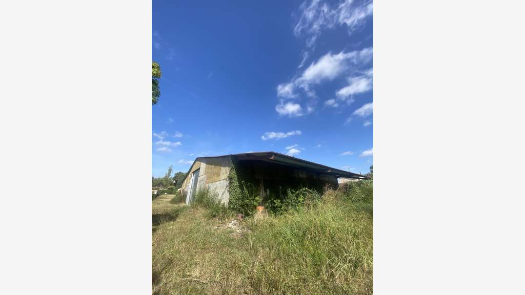 Vente local Industriel stockage 400m² à Arveyres