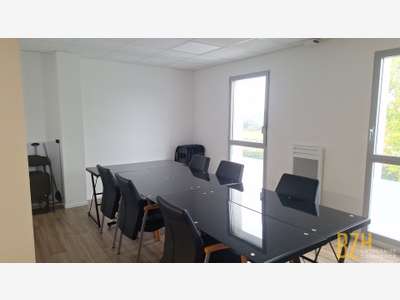 A vendre bureaux de 61m² en zone tertiaire à Auray