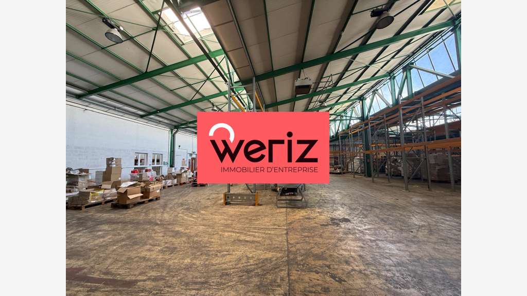 Locaux d'activité - entrepôt de 2 900 m² non