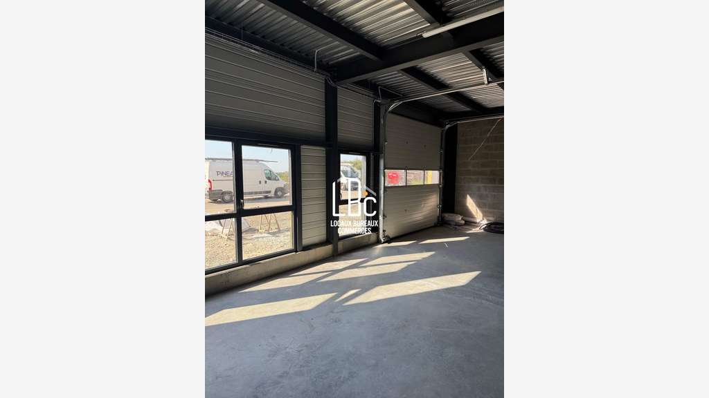 AV local d'activité neuf 763m² à Basse Goulaine