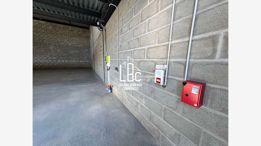 AV local d'activité neuf 763m² à Basse Goulaine