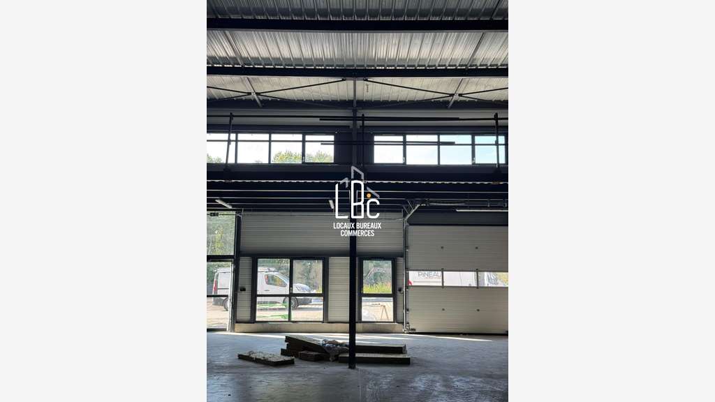 AV local d'activité neuf 763m² à Basse Goulaine