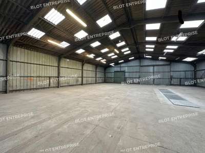Vente Locaux d'activités - Entrepôts à Baud