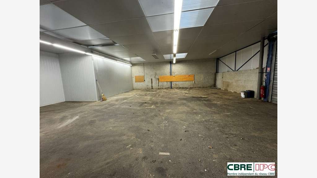 AV local d'activité 450m² Bayonne zone des Pontots