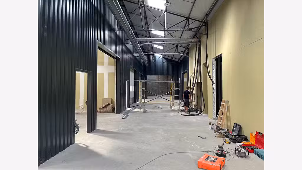 AV cellule artisanale 277m² empl prime à Bayonne