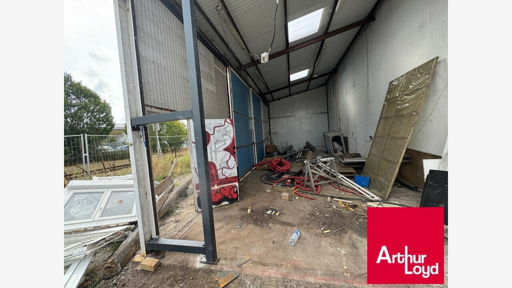 Rare locaux d'activités neufs 52m² Bayonne Forum