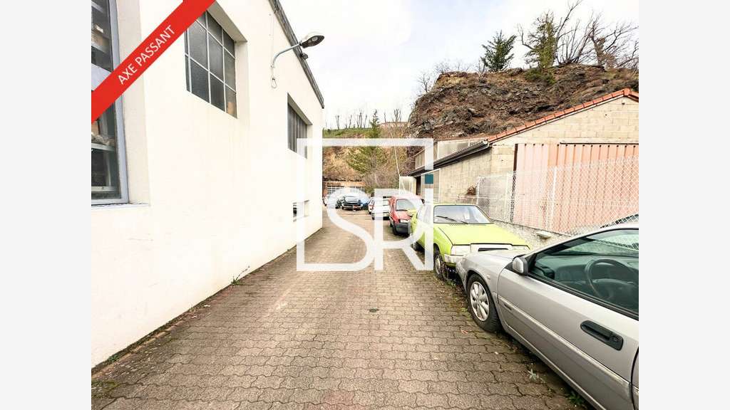 Local d'activité 400m² à vendre à Beaumont