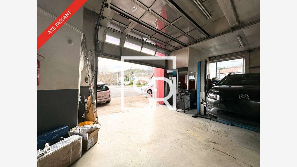 Local d'activité 400m² à vendre à Beaumont