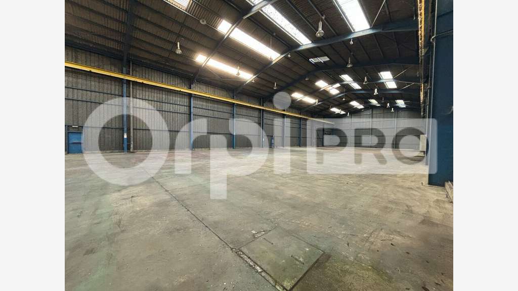 Vente local d'activité 2260m² à 15min de Beauvais