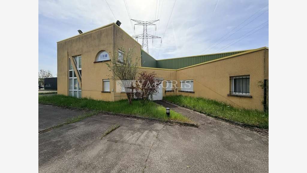 Local d'activité 602m² à vendre à Beynost