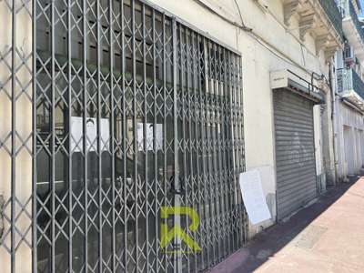 Béziers centre ville local commercial de 160m² sur