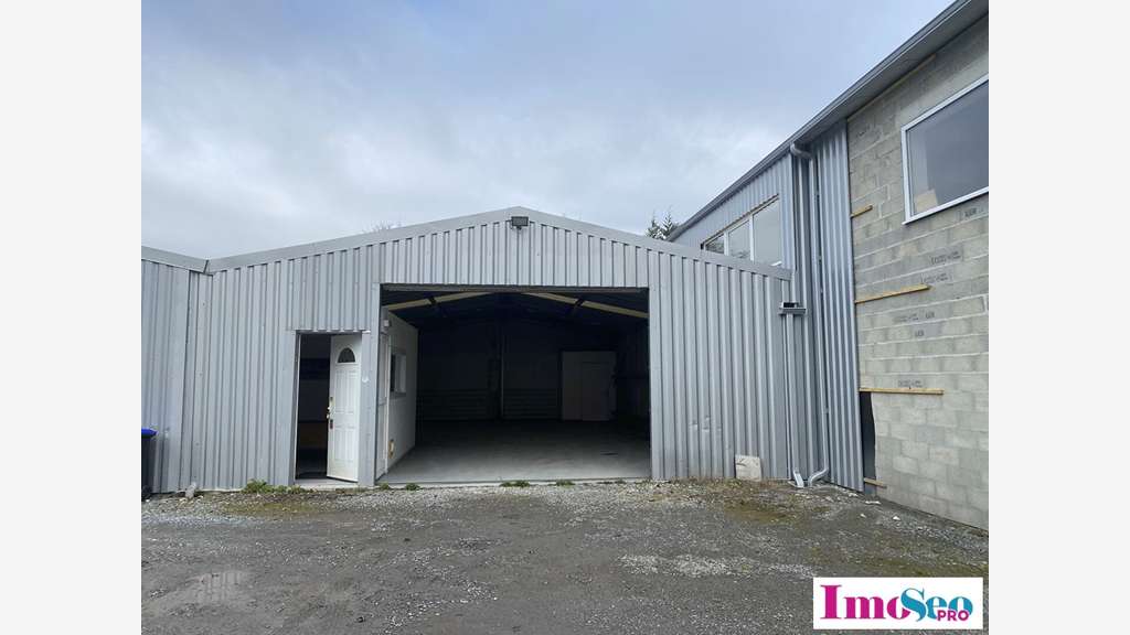 Entrepôt 130m² à vendre à Biganos A660 / D125