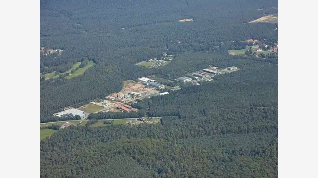 Ensemble immobilier 6800m² à vendre à Bitche
