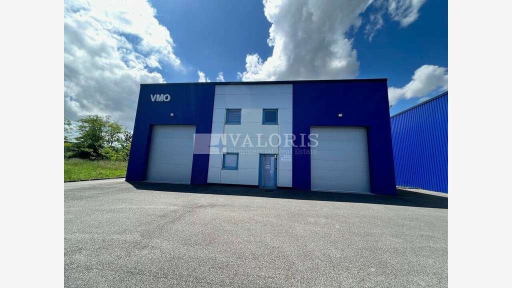 Vente local d'activité 302m² indépendant à Blyes