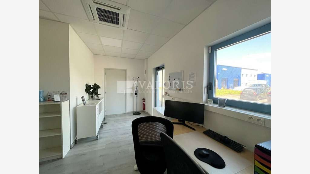 Vente local d'activité 302m² indépendant à Blyes