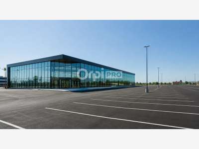 Local d'activité ou cial 500m² à vendre à Bollène