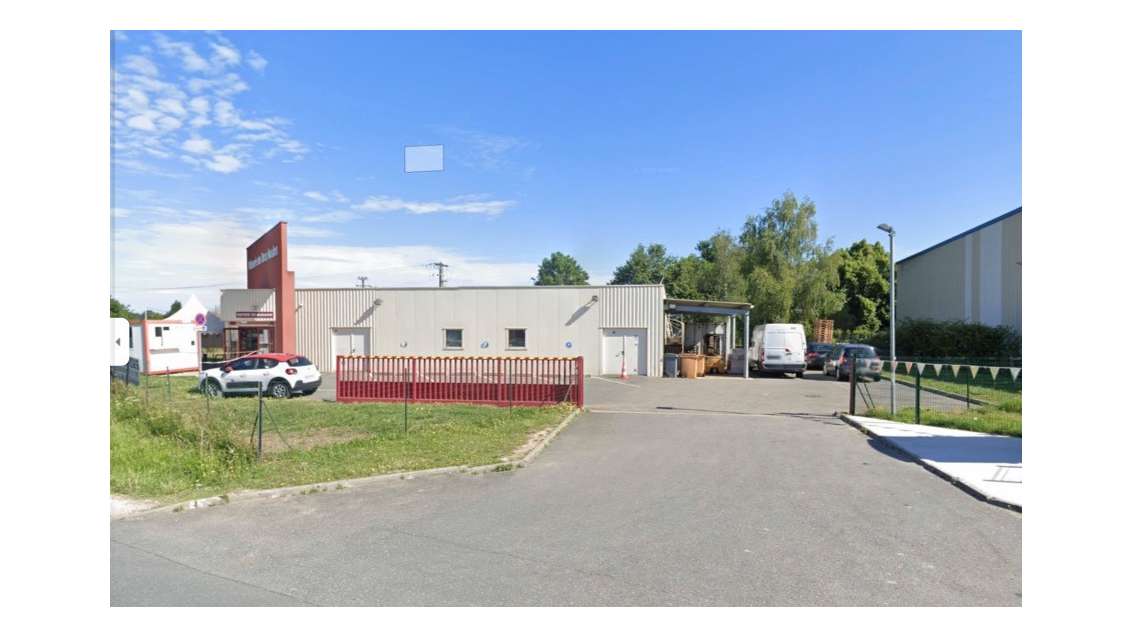 Vente local industriel commercial 491m² à Vayres