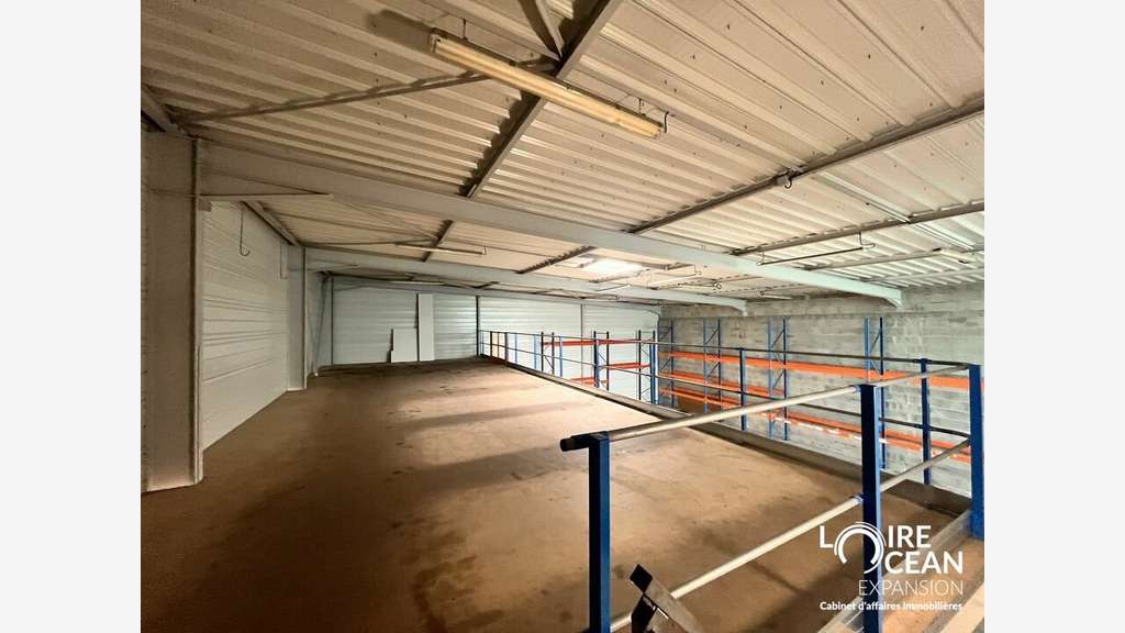 A vendre local d'activités de 330m² à Bouaye
