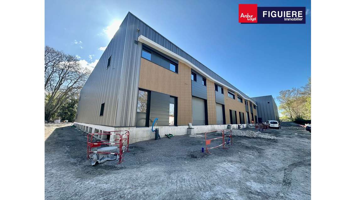 Locaux 1052m² div. ZA de La Malle à Bouc-Bel-Air