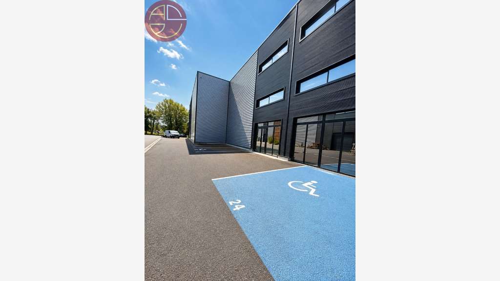 ENTREPÔT 886 M² A VENDRE au nord est de toulouse |