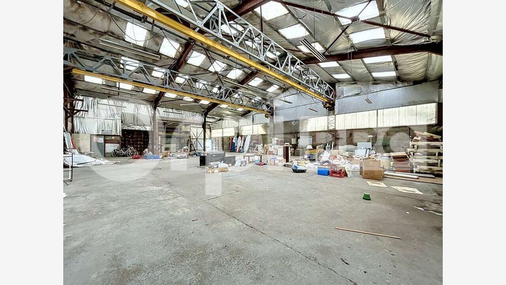 Entrepôt de 600m² à vendre à Bresles