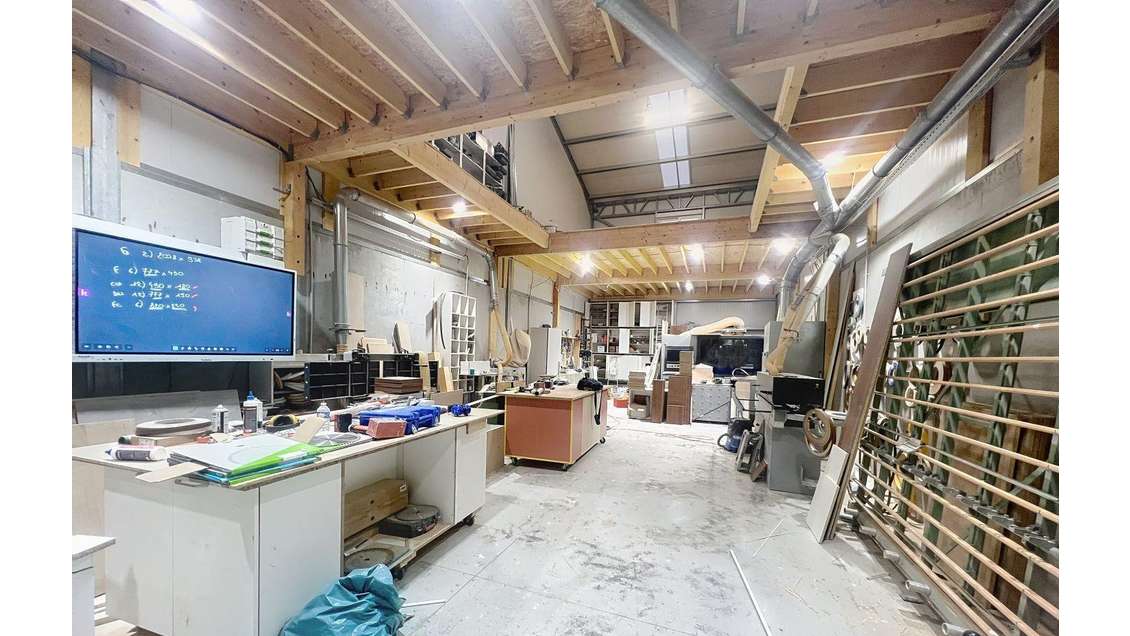 Vente local d'activités 240m² à Brie-Comte-Robert