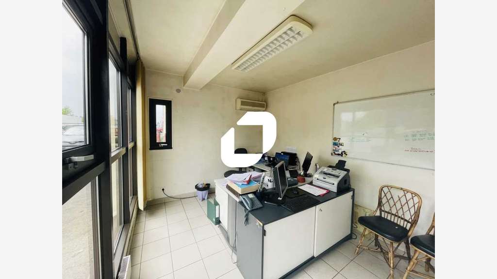 Vente Local d'activité 560m² Brie comte robert
