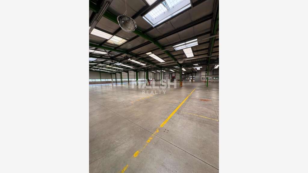 Vente bâtiments d'activités de 6264m² à Brignais
