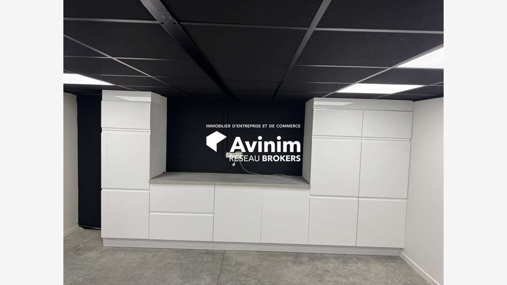 Vente local d'activité 254m² proche CGR à Brignais