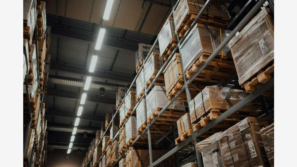 AV entrepôt 350m² Bruges empl N°1 zone dynamique